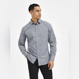 The North Face Men's Buttonwood Long Sleeve Plaid Shirt in Black/White Size M